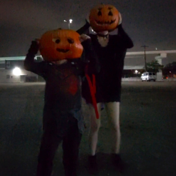 Who your supporting - Picture 2 of 4